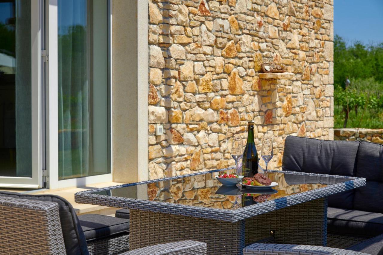 Villa Relax House Surrounded By Olives And Vineyard à Stifanići Extérieur photo