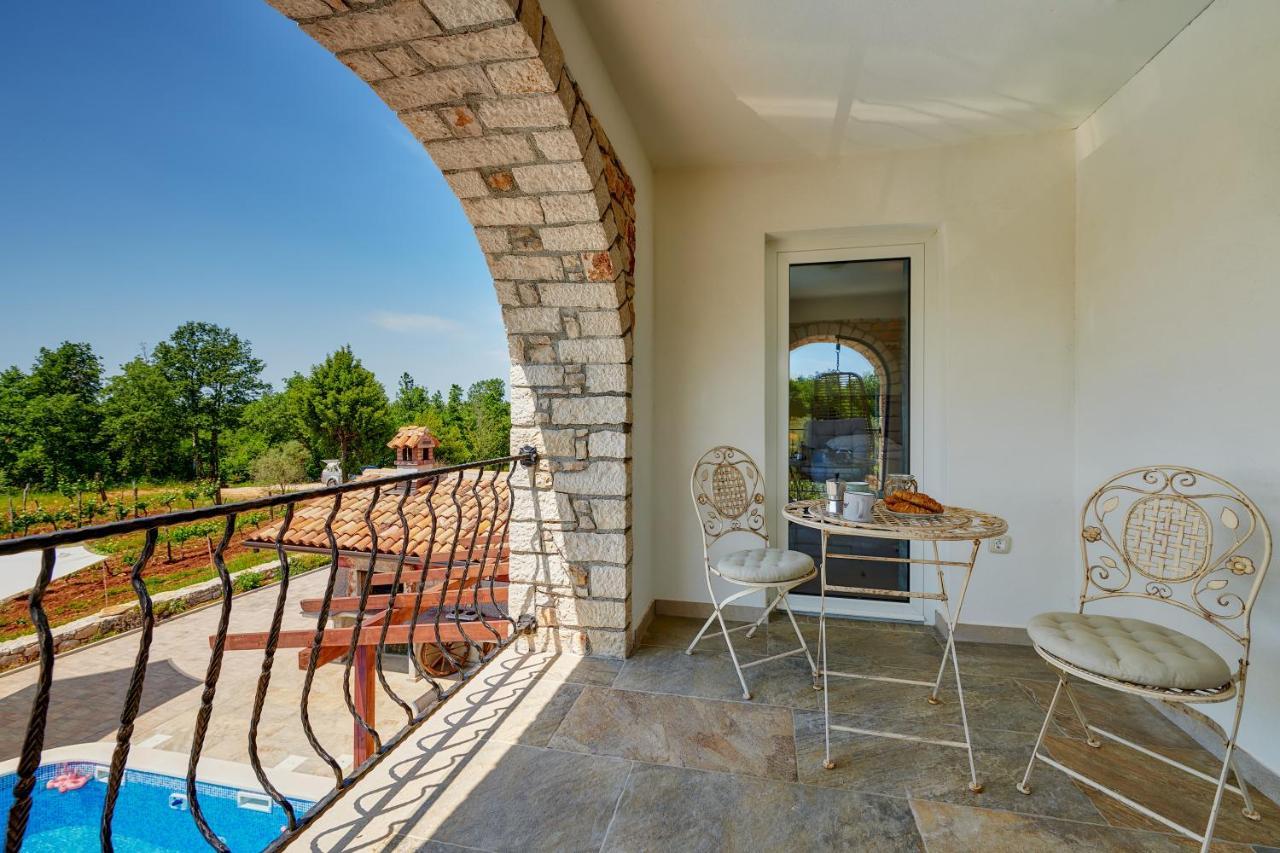 Villa Relax House Surrounded By Olives And Vineyard à Stifanići Extérieur photo